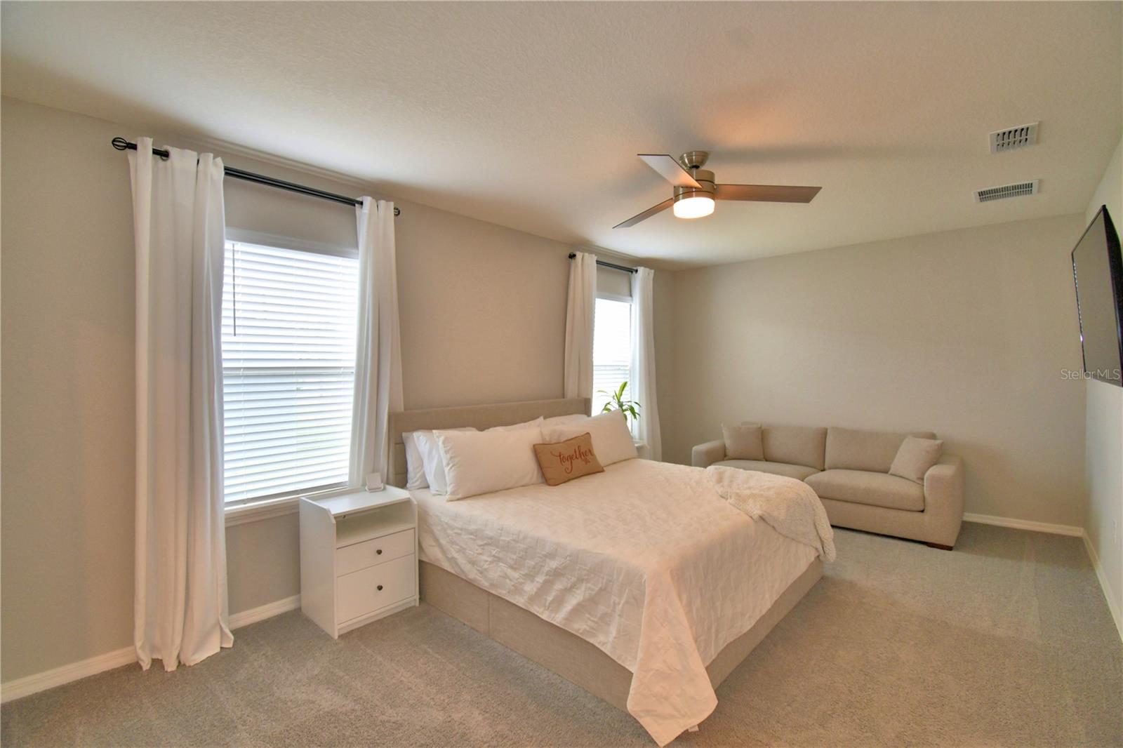 SCENIC BLUFF PH TWO - Residential