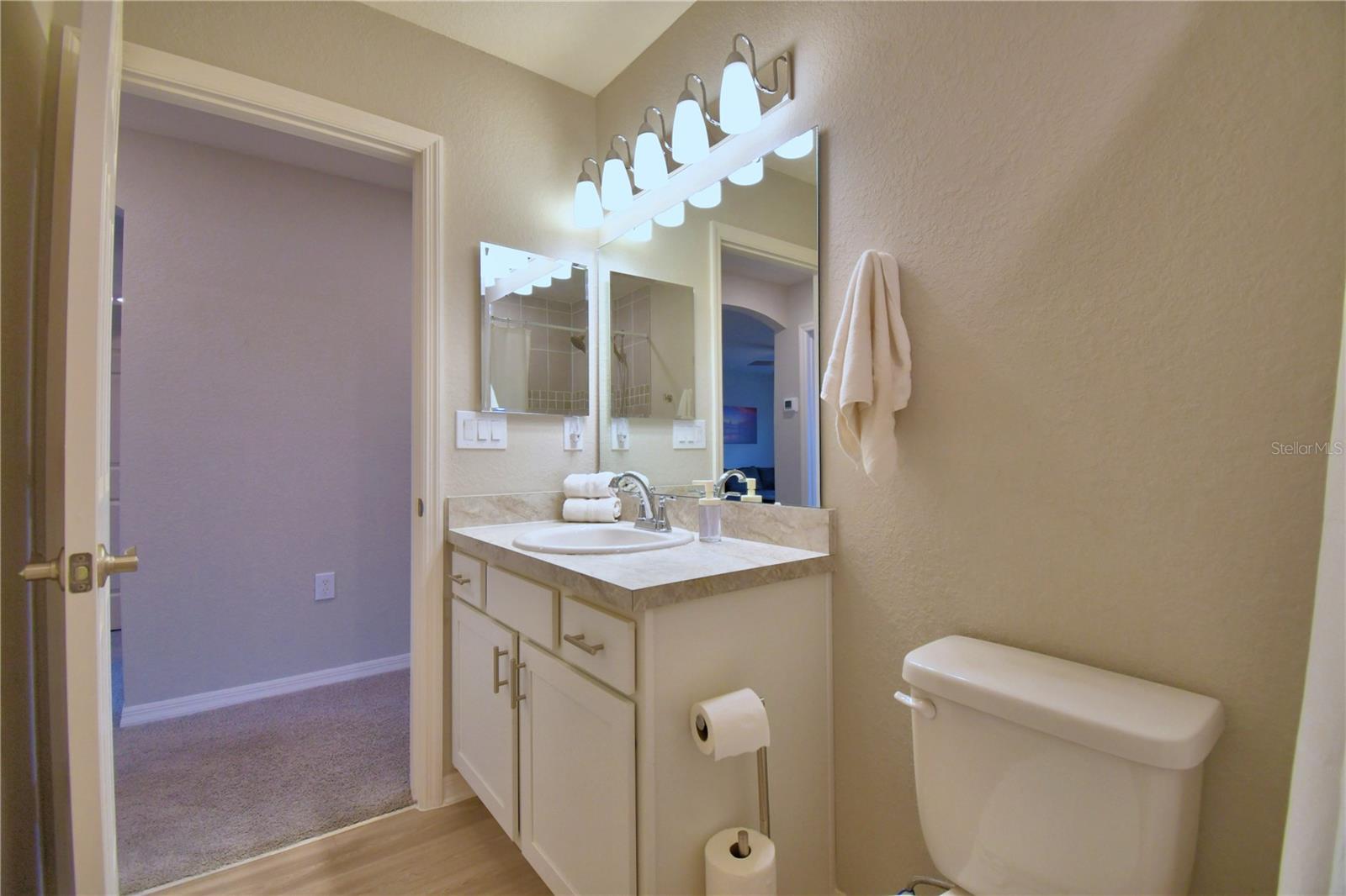 SCENIC BLUFF PH TWO - Residential