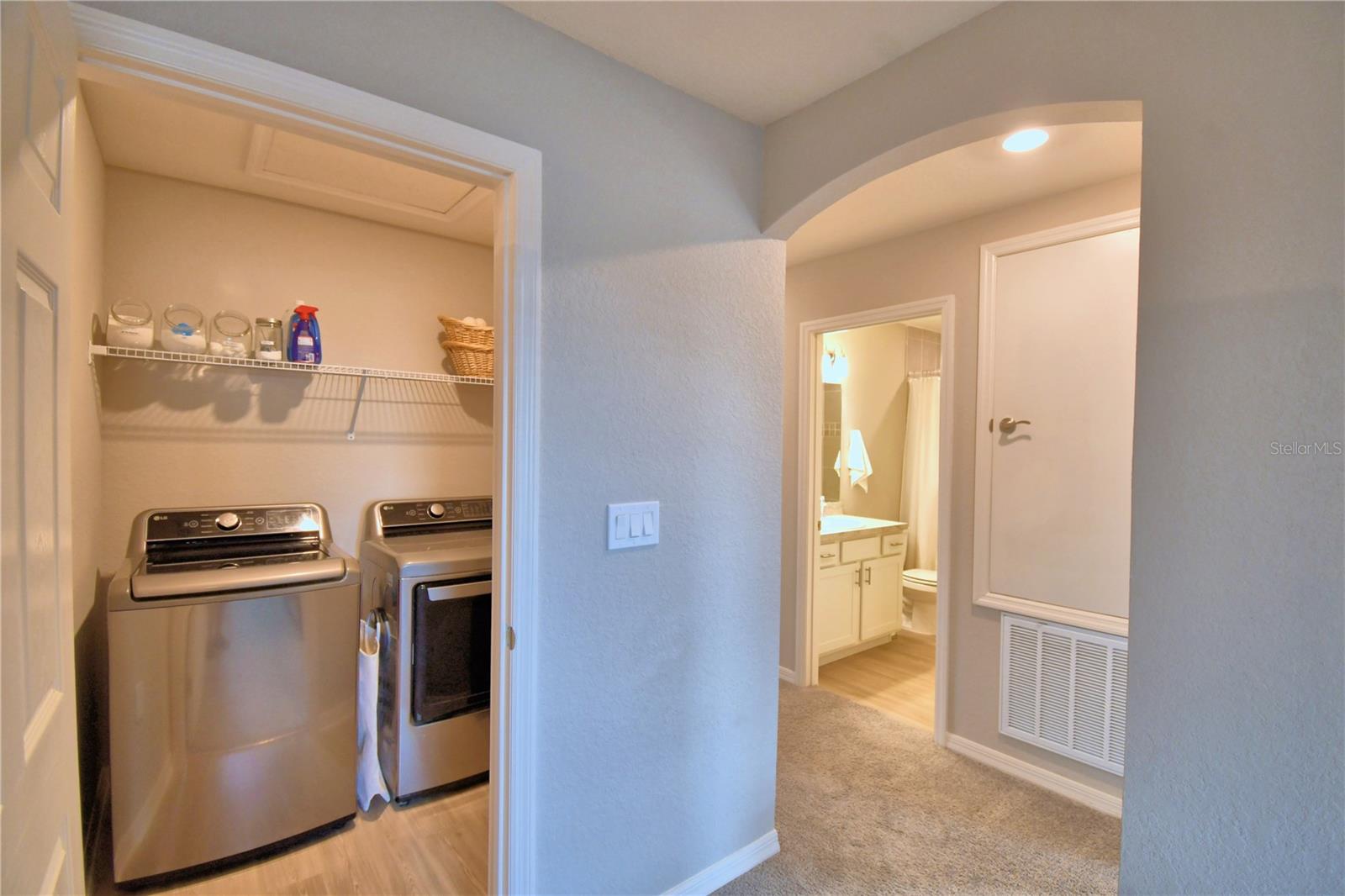 SCENIC BLUFF PH TWO - Residential