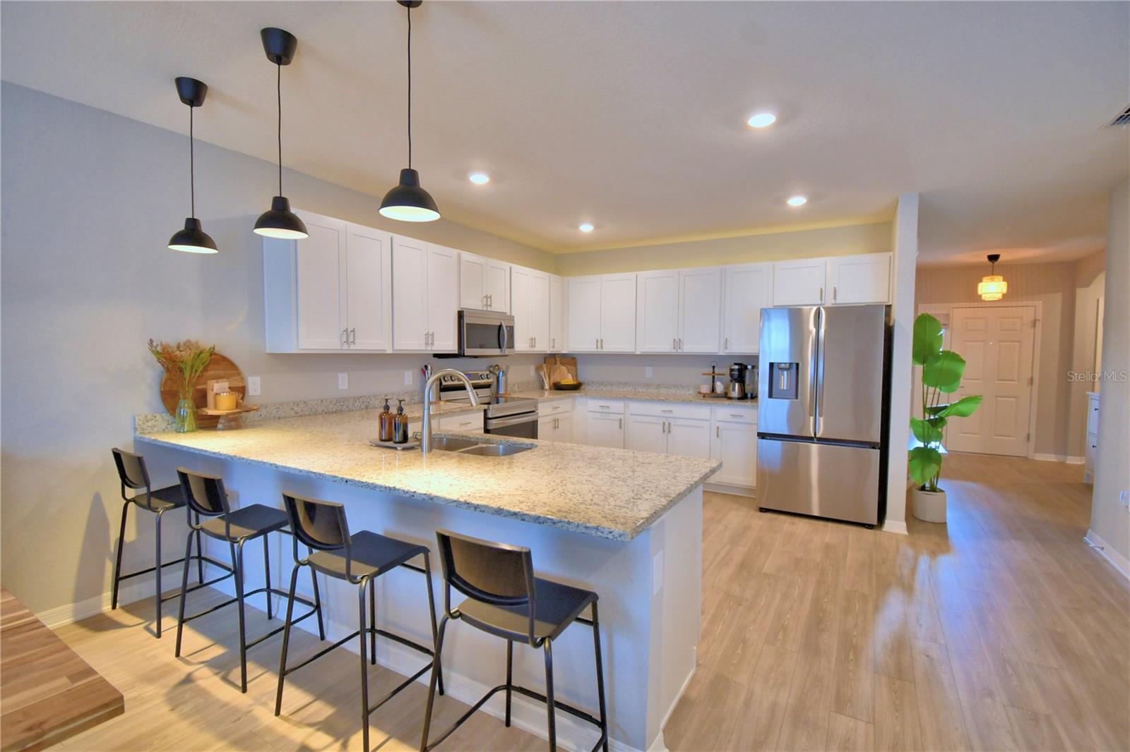 SCENIC BLUFF PH TWO - Residential