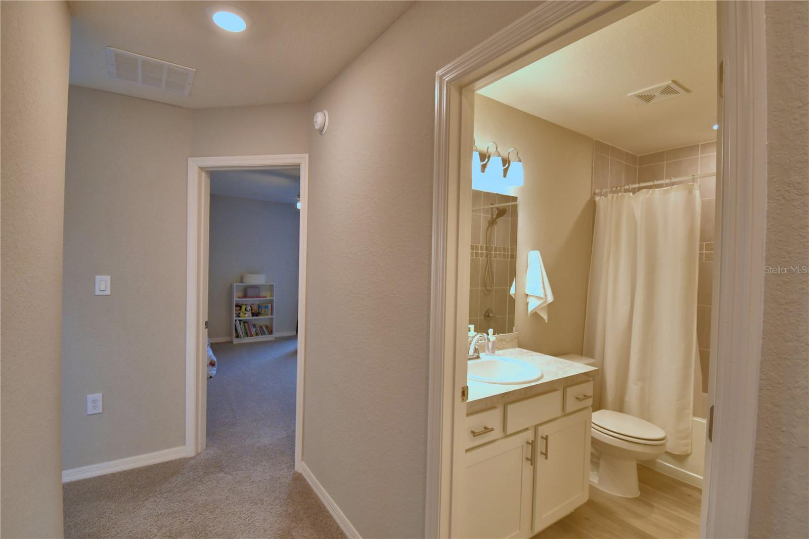 SCENIC BLUFF PH TWO - Residential