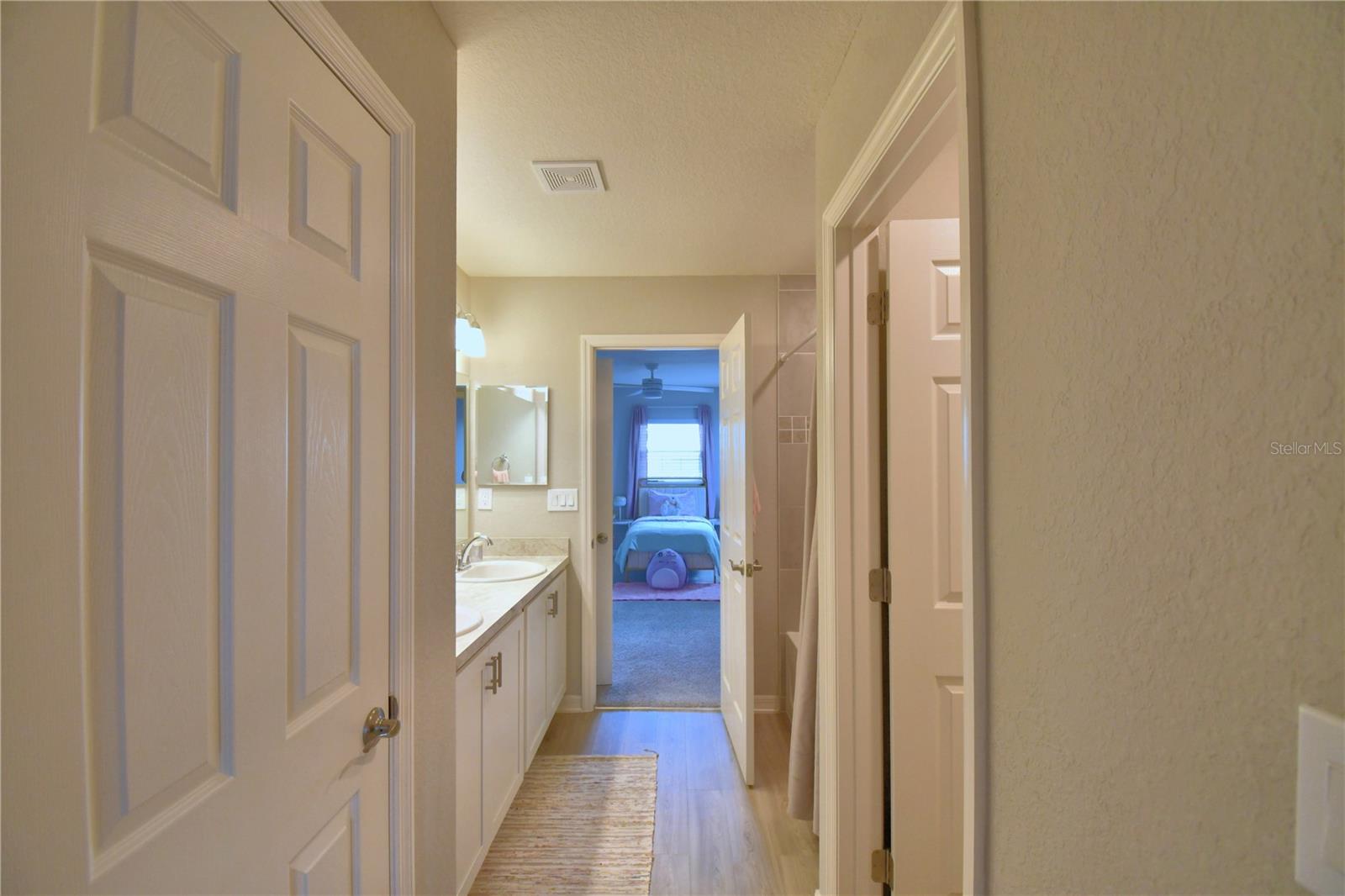 SCENIC BLUFF PH TWO - Residential