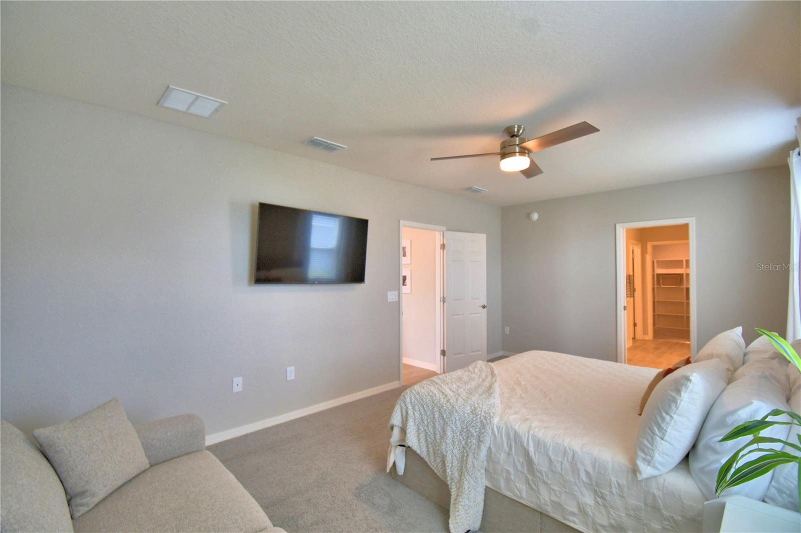 SCENIC BLUFF PH TWO - Residential