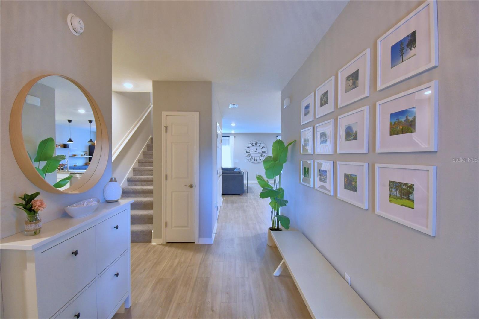 SCENIC BLUFF PH TWO - Residential