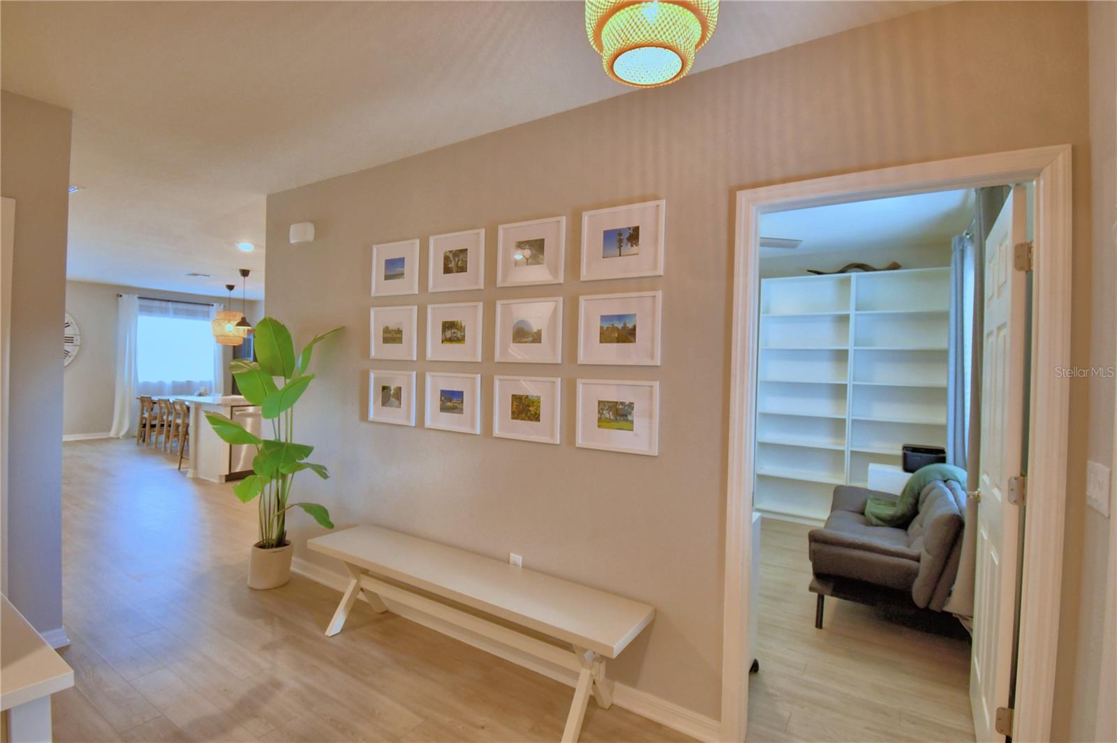 SCENIC BLUFF PH TWO - Residential