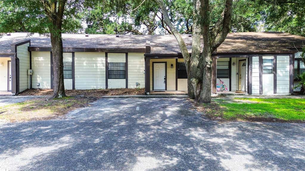 Photo of 10306 Councils Way, Temple Terrace, FL 33617 (MLS # TB8539136)