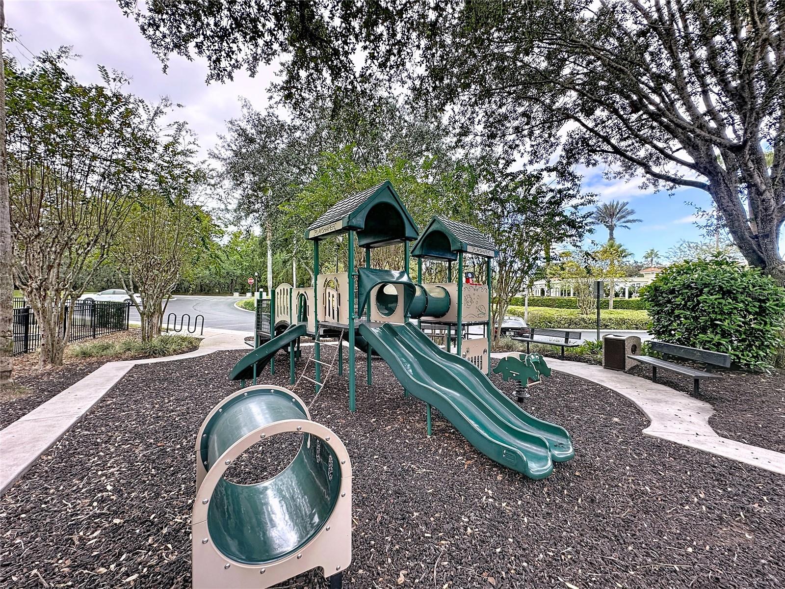 EMERALD ISLAND RESORT PH 4 - Residential