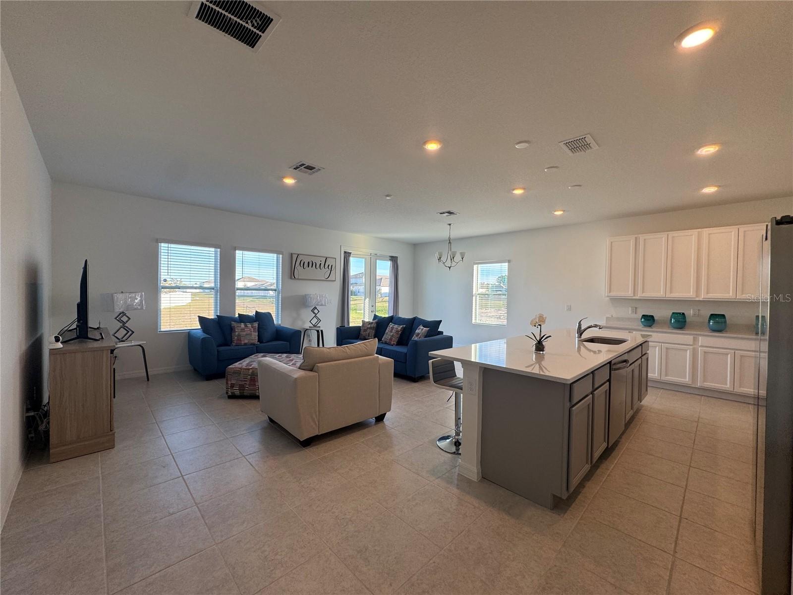1625 HILL PARK DRIVE