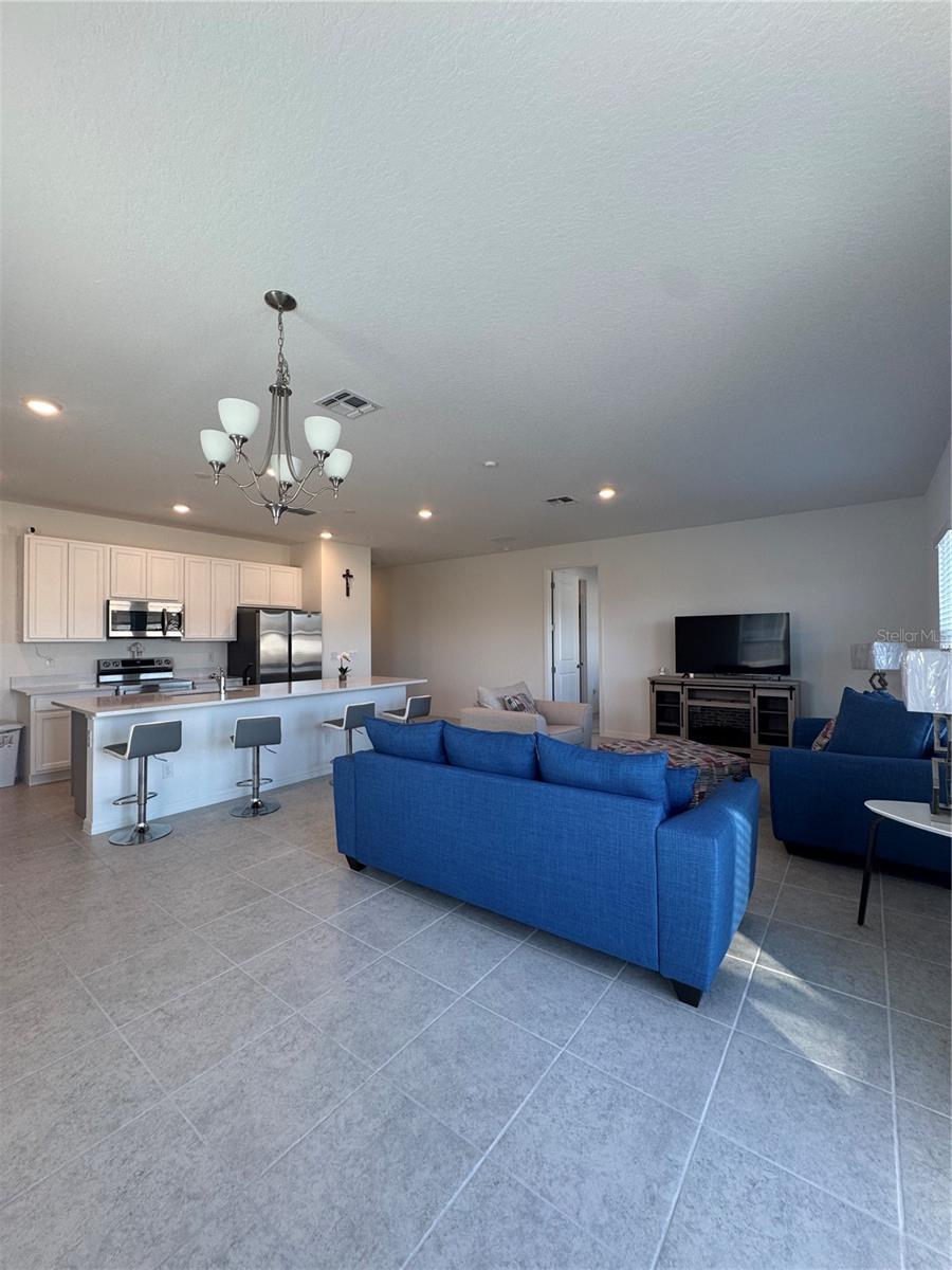 1625 HILL PARK DRIVE