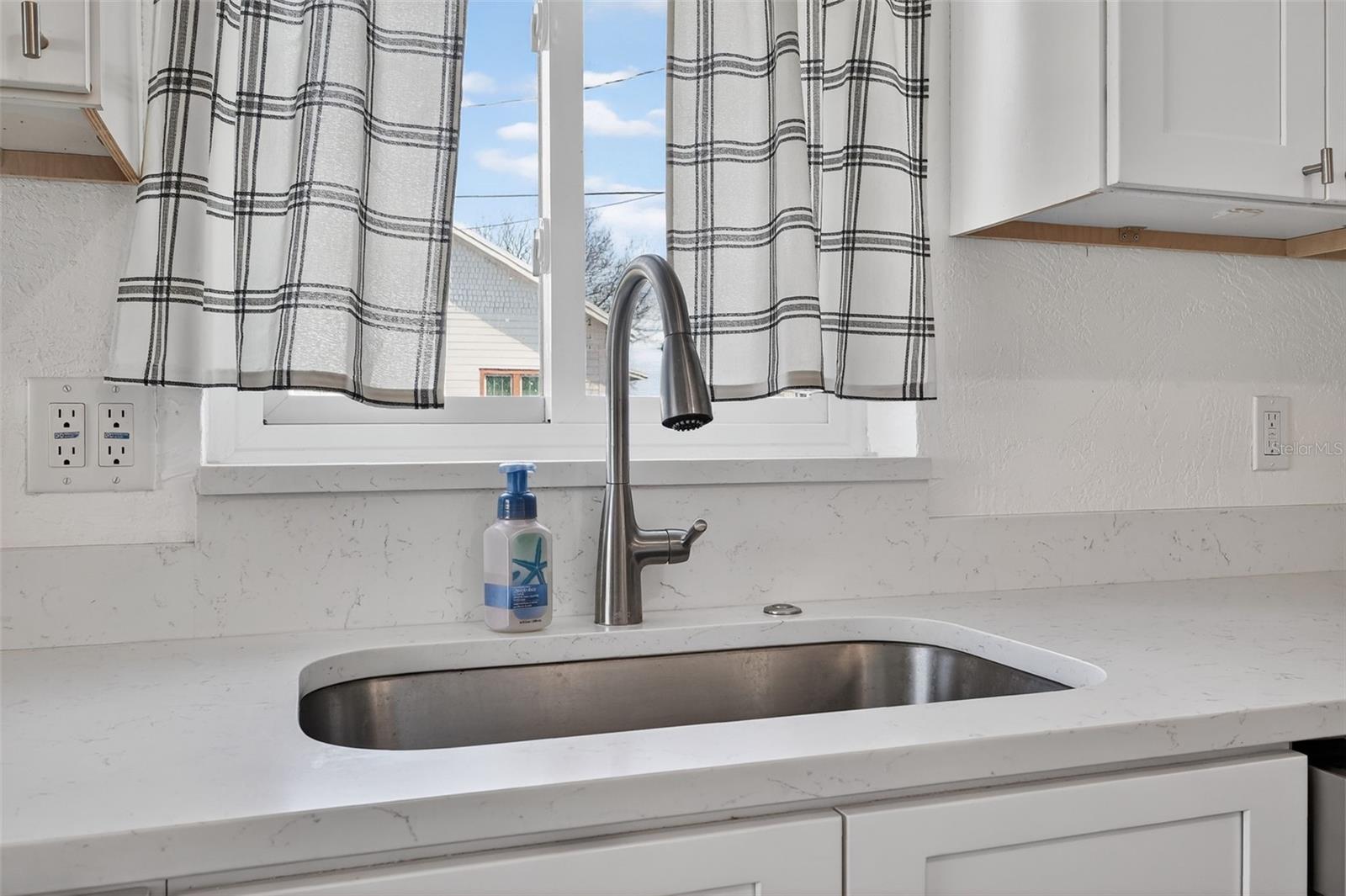 MENDALL HOMESTEAD - Residential