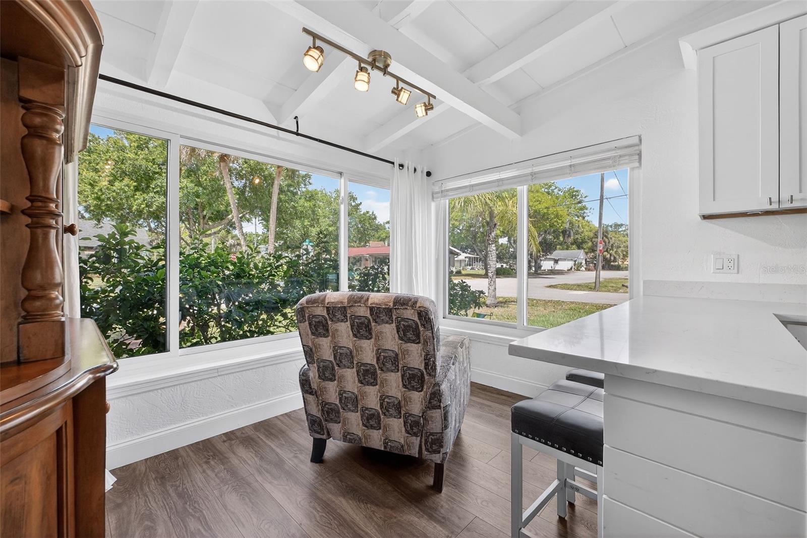 MENDALL HOMESTEAD - Residential