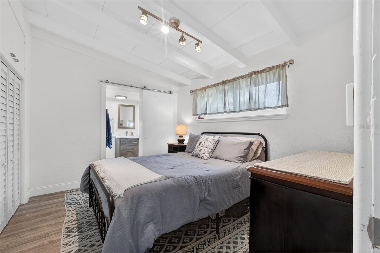 MENDALL HOMESTEAD - Residential