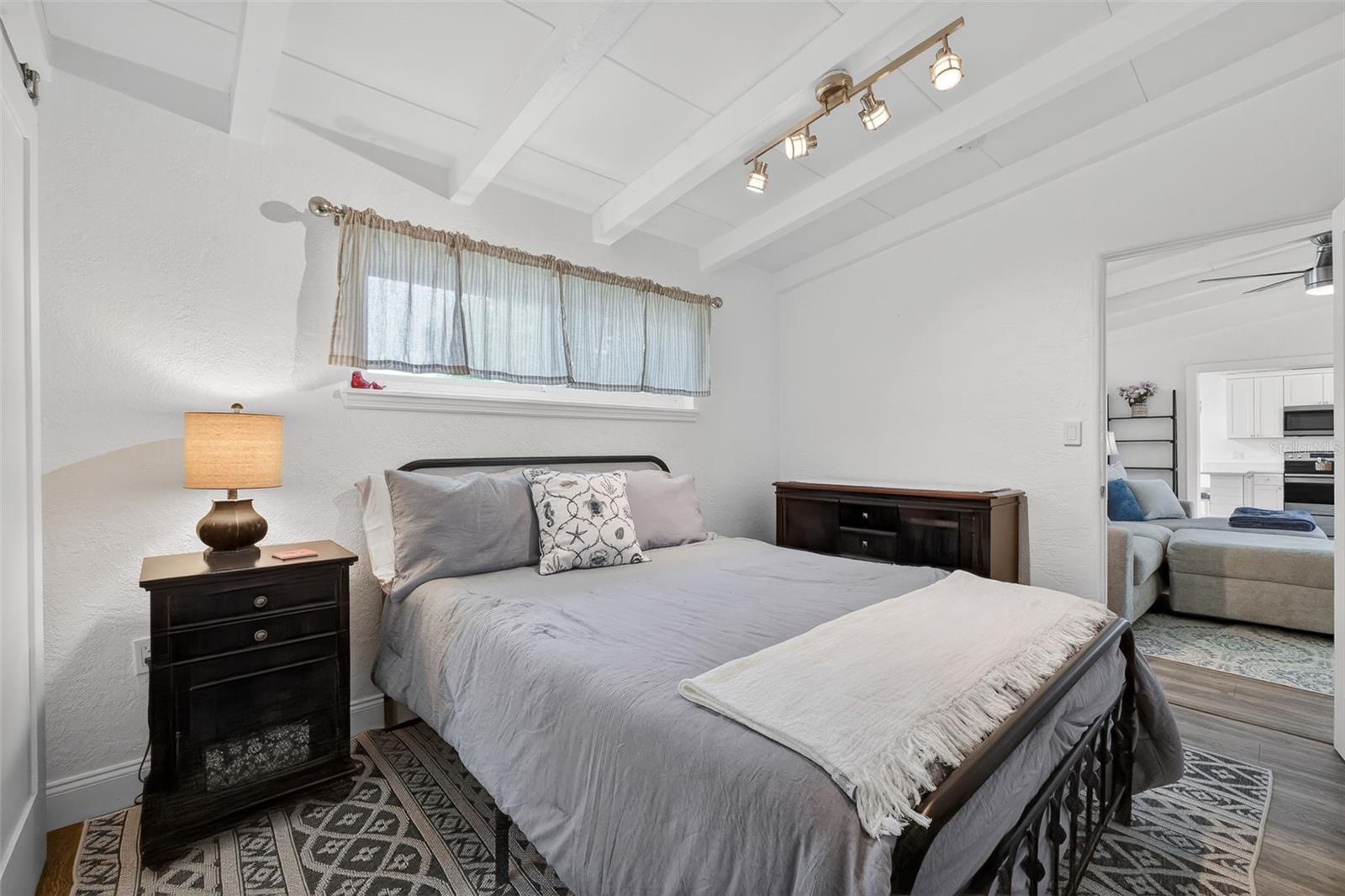 MENDALL HOMESTEAD - Residential