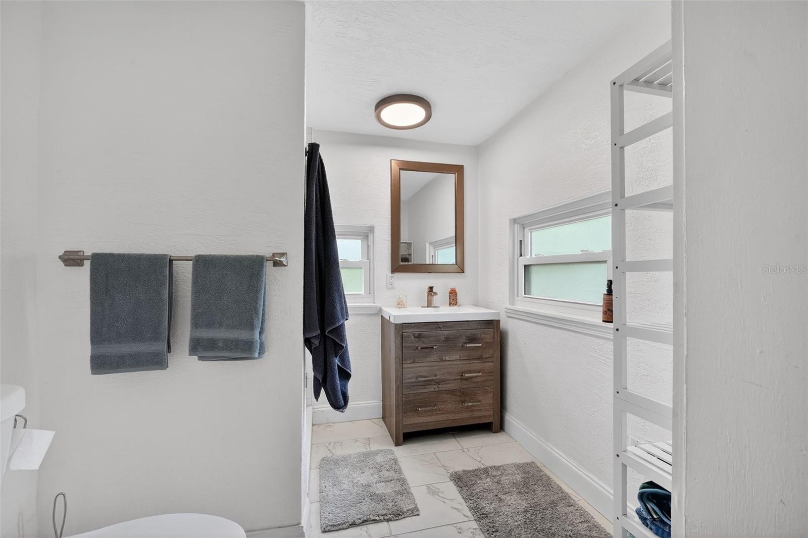 MENDALL HOMESTEAD - Residential