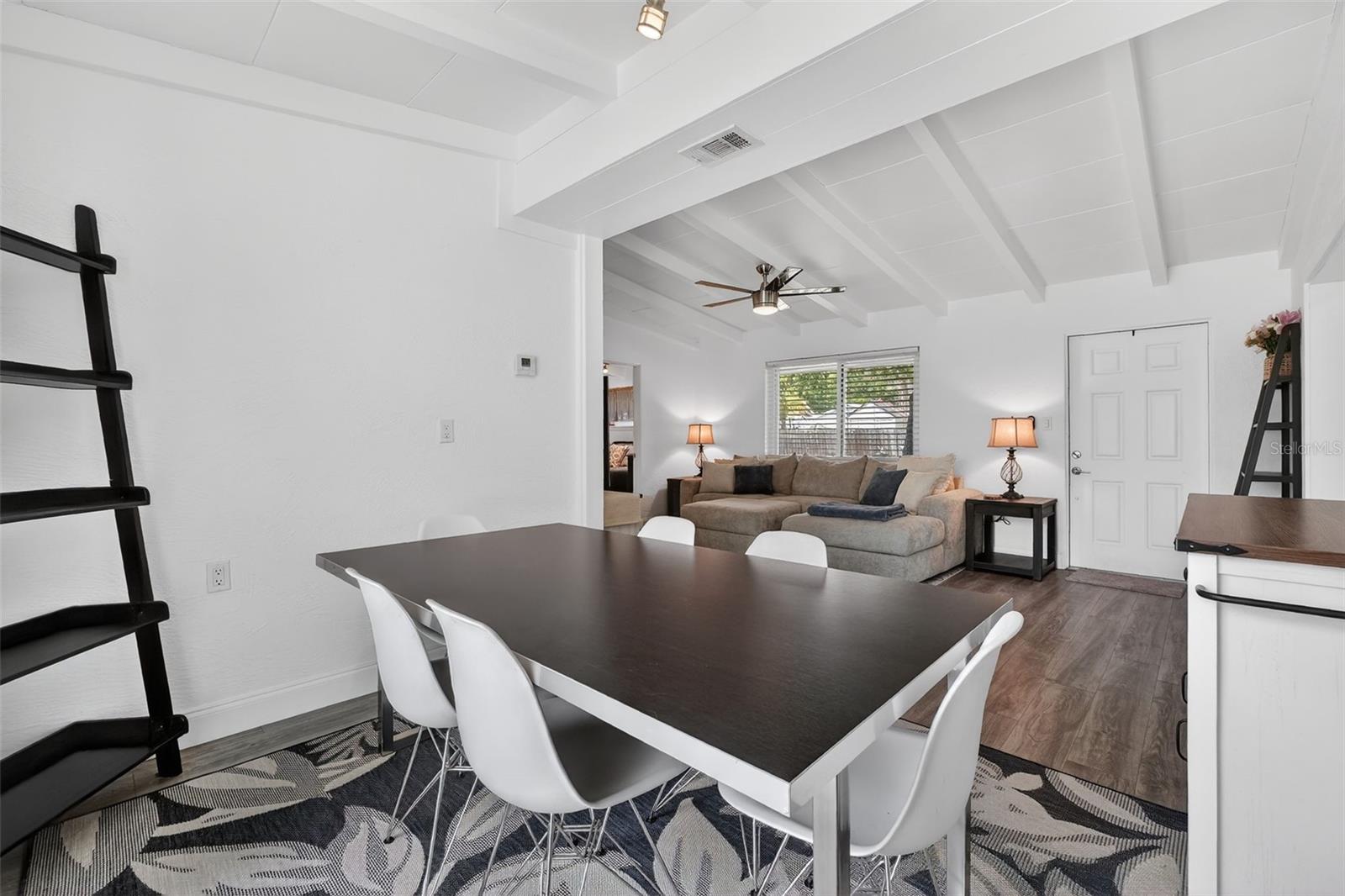 MENDALL HOMESTEAD - Residential