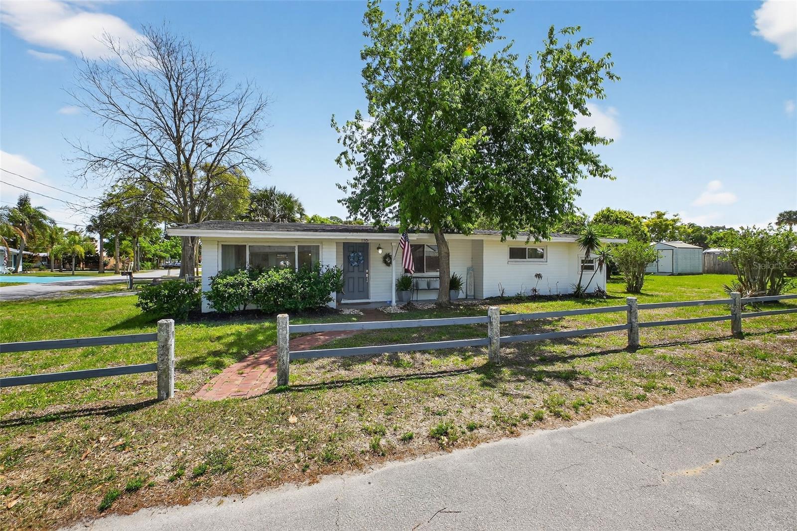 MENDALL HOMESTEAD - Residential