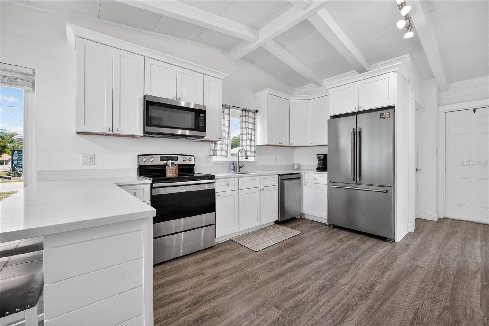 MENDALL HOMESTEAD - Residential