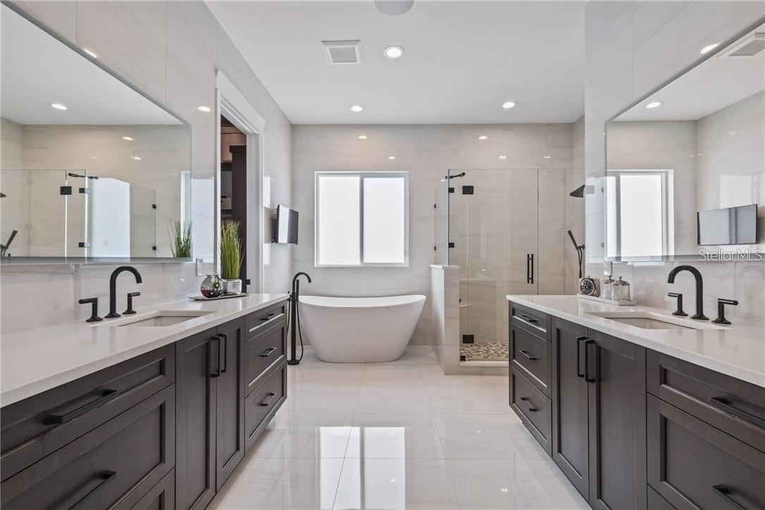 VENETIAN ISLES - Residential