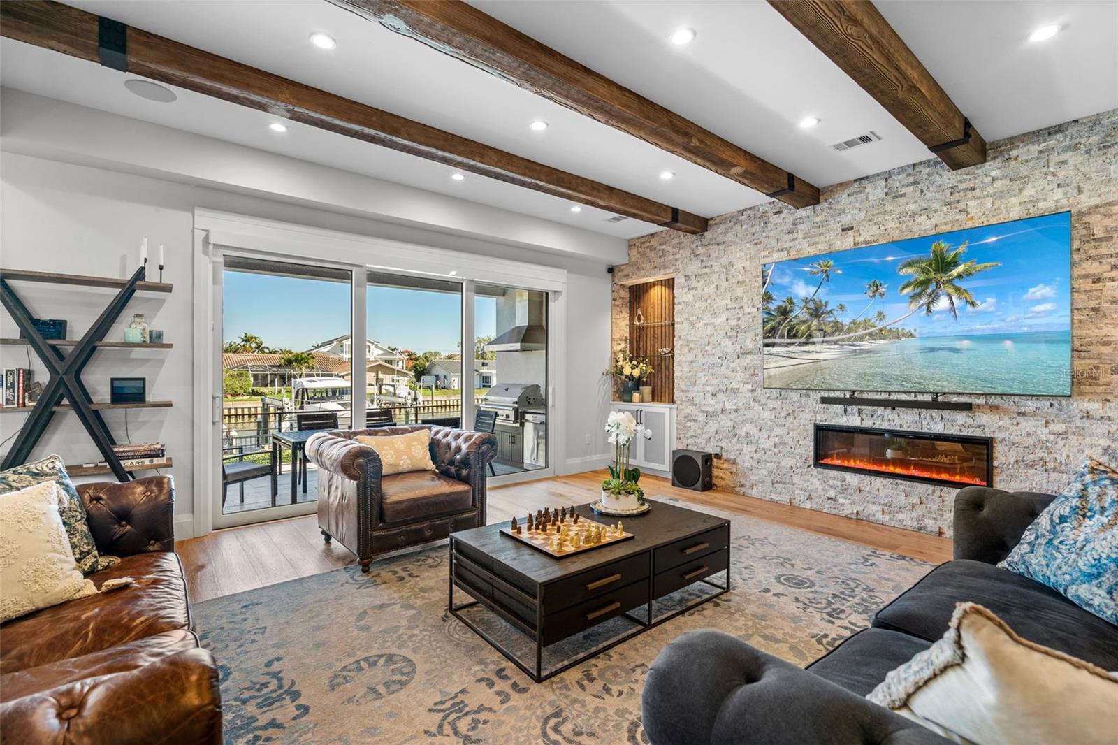 VENETIAN ISLES - Residential