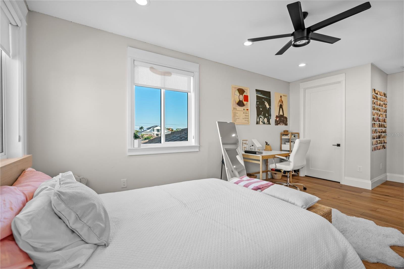 VENETIAN ISLES - Residential