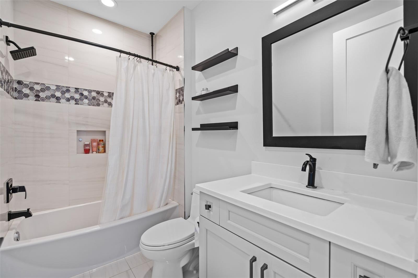 VENETIAN ISLES - Residential