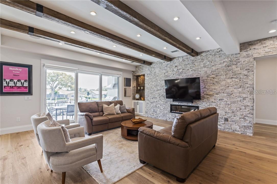 VENETIAN ISLES - Residential