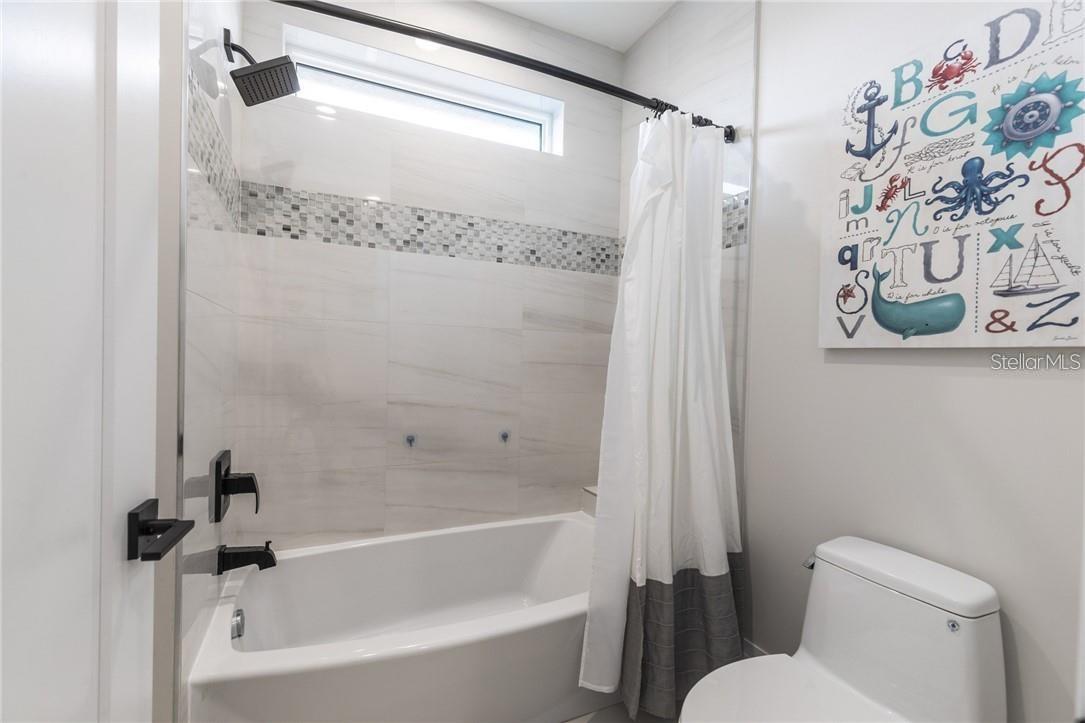 VENETIAN ISLES - Residential