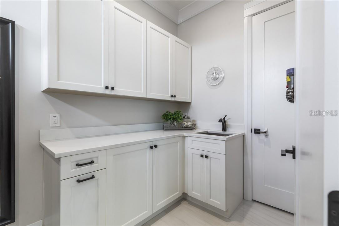 VENETIAN ISLES - Residential