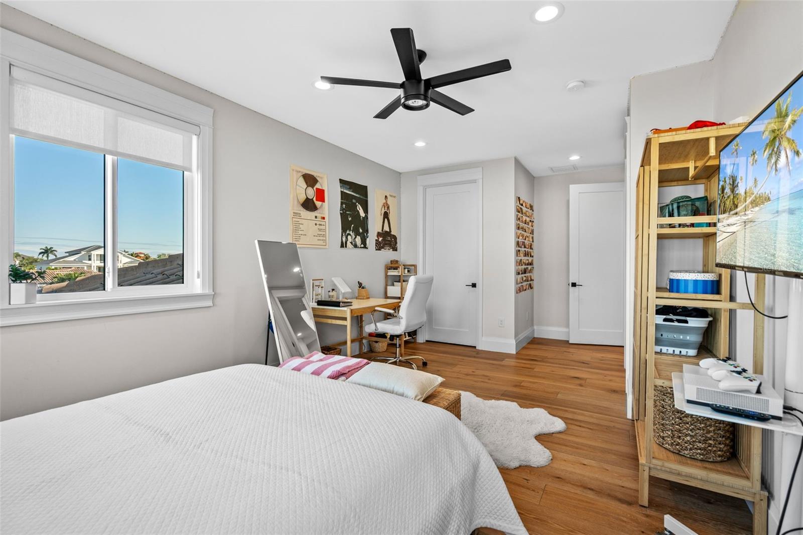 VENETIAN ISLES - Residential