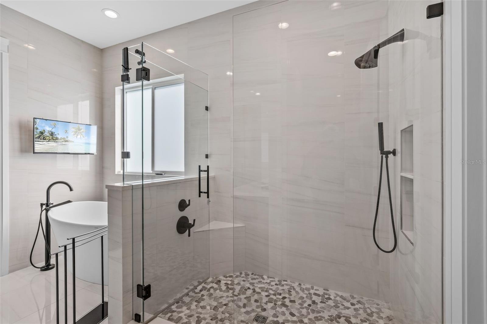 VENETIAN ISLES - Residential