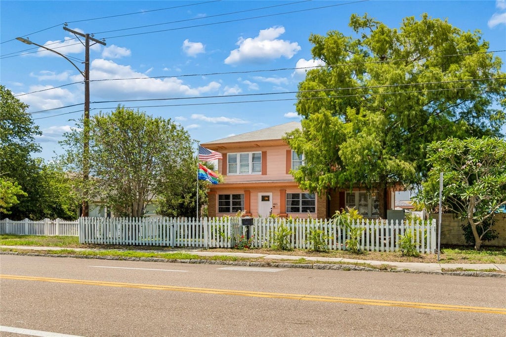 Photo of 4621 9th Avenue N, St Petersburg, FL 33713 (MLS # TB8516604)