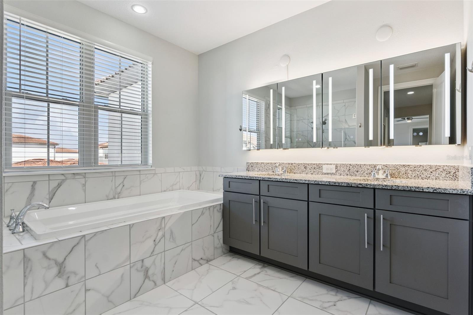 LAKESHORE PRESERVE PH 1 - Residential