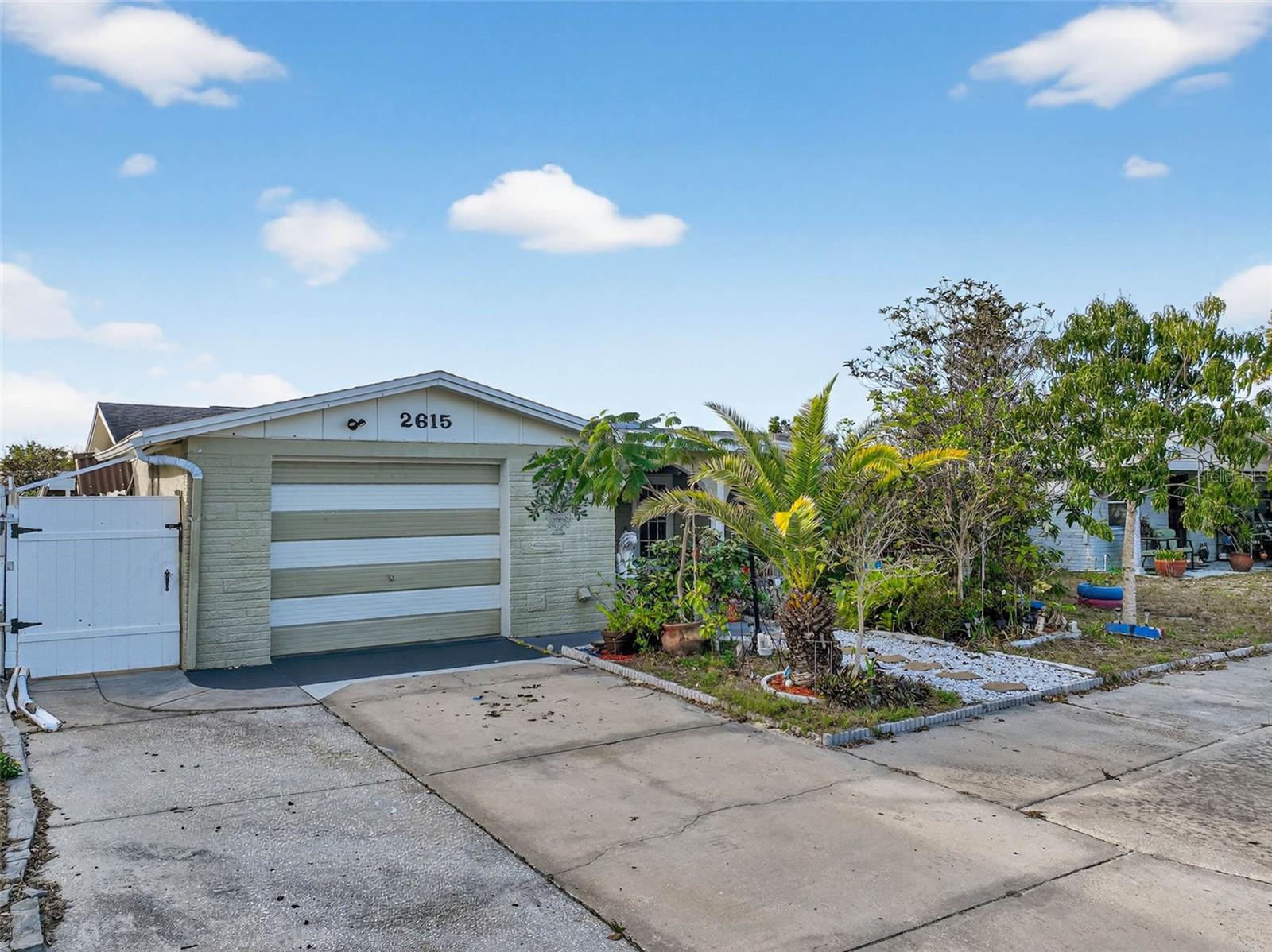 ALOHA GARDENS - Residential