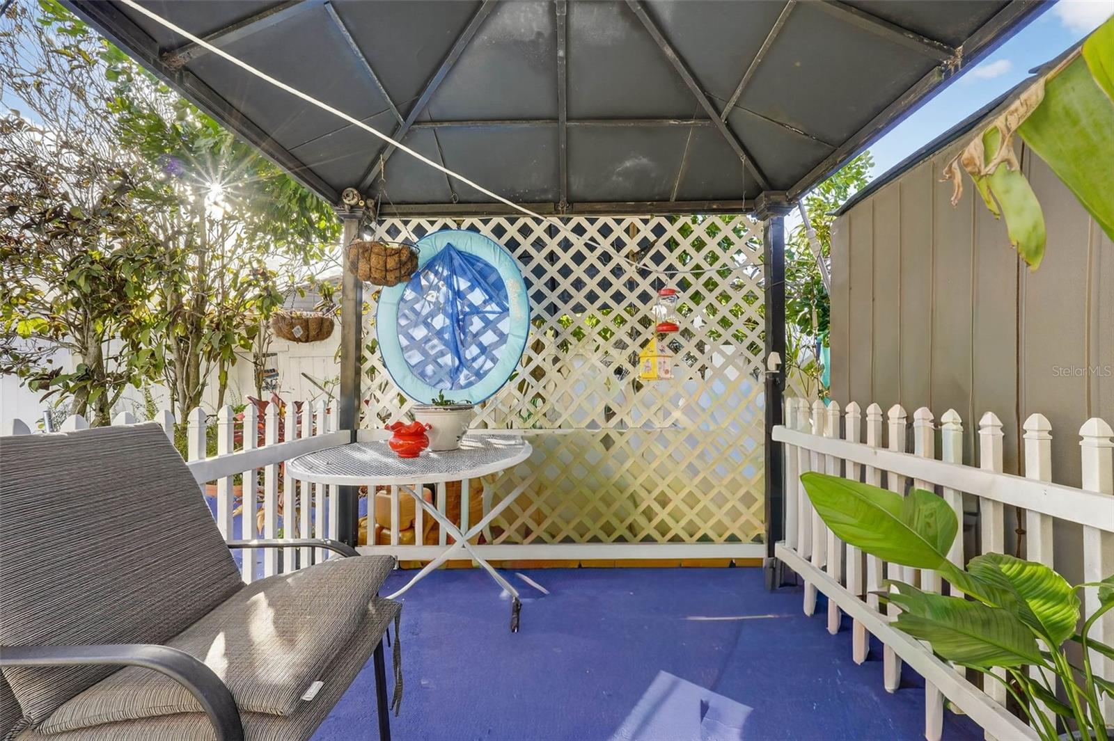 ALOHA GARDENS - Residential