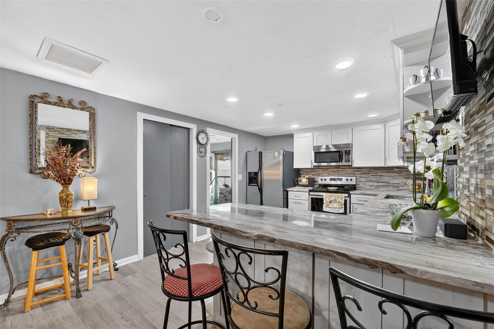 ALOHA GARDENS - Residential