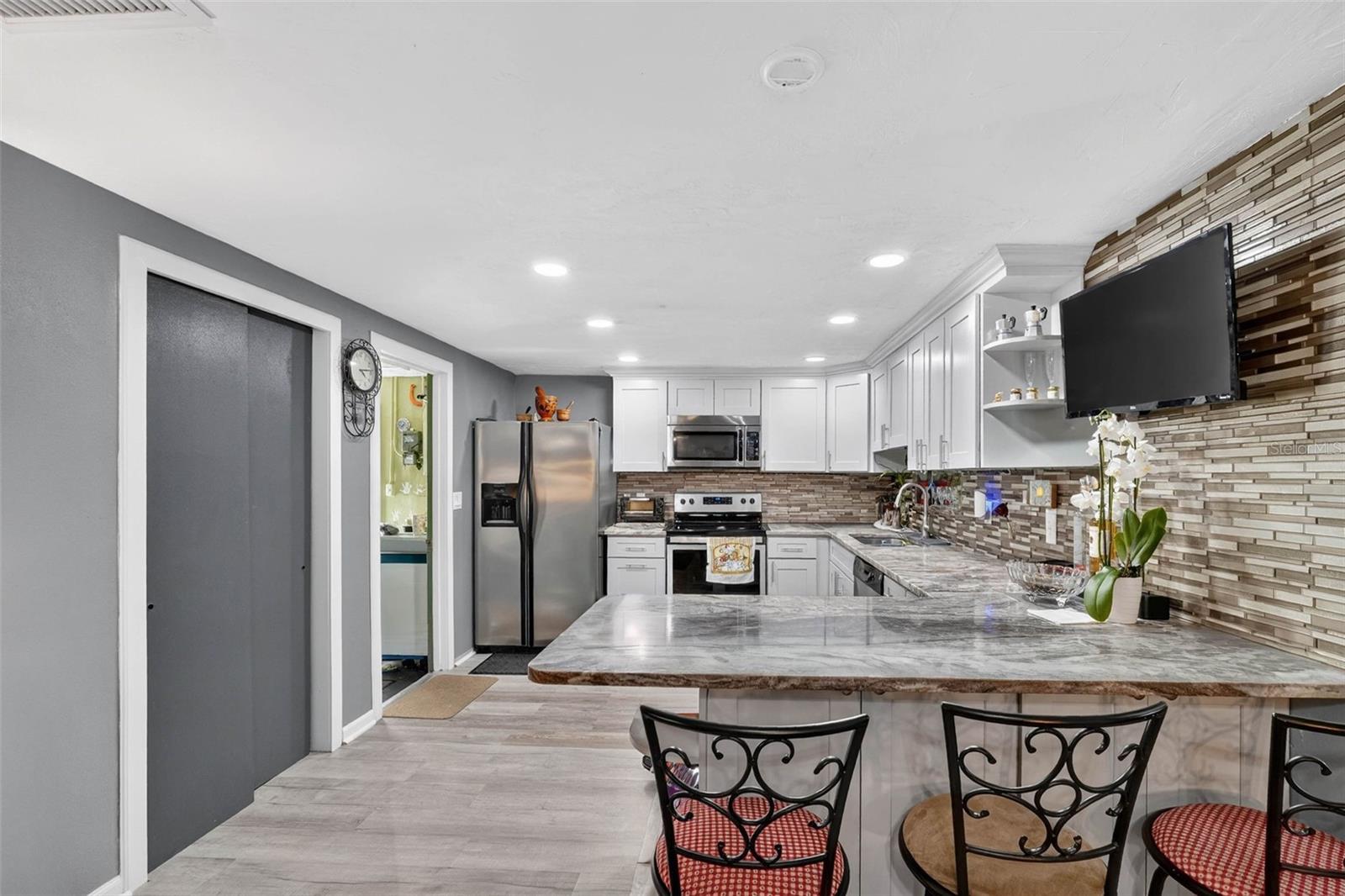 ALOHA GARDENS - Residential