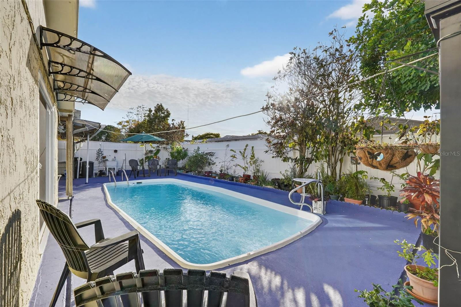 ALOHA GARDENS - Residential