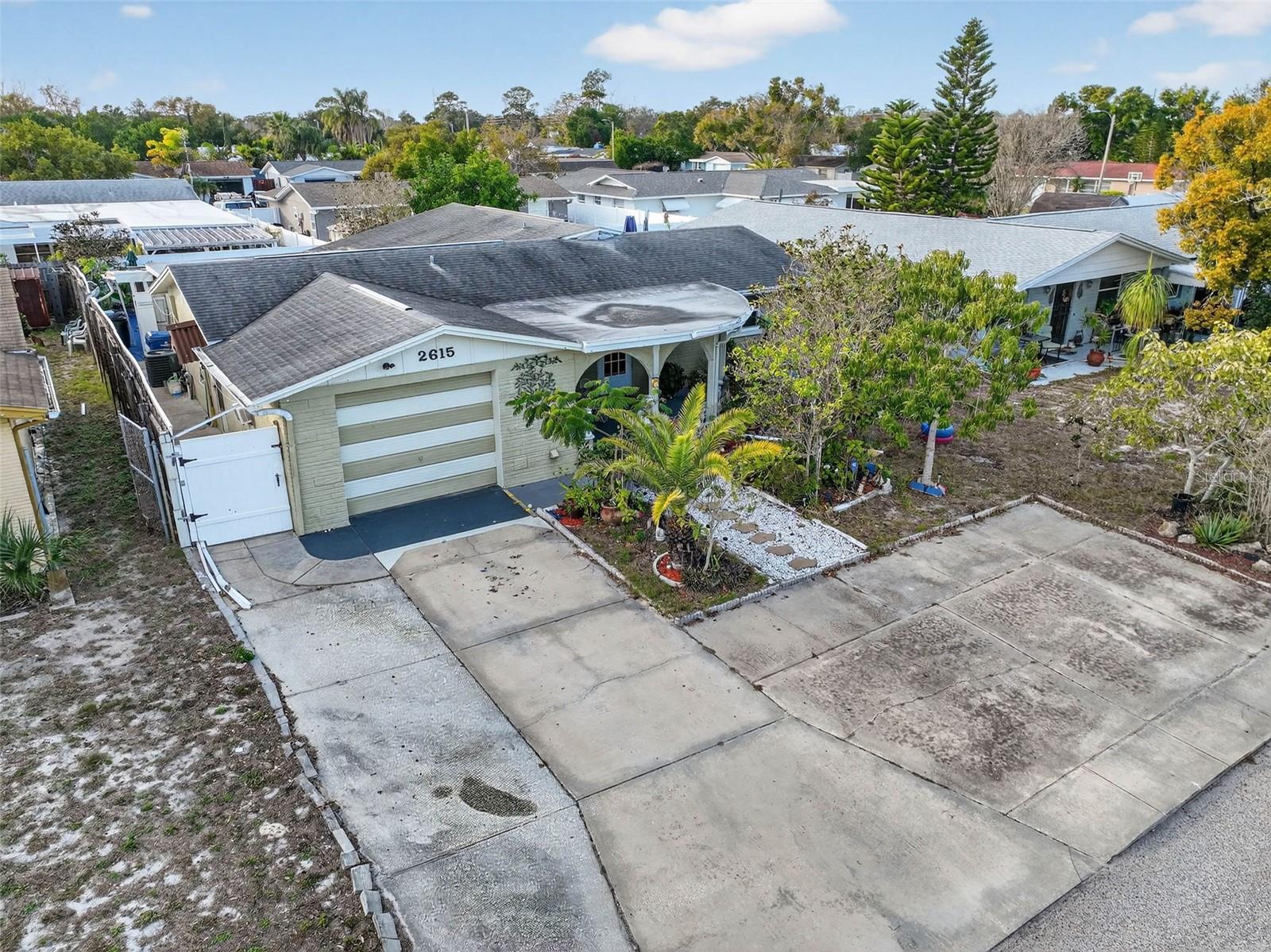 ALOHA GARDENS - Residential