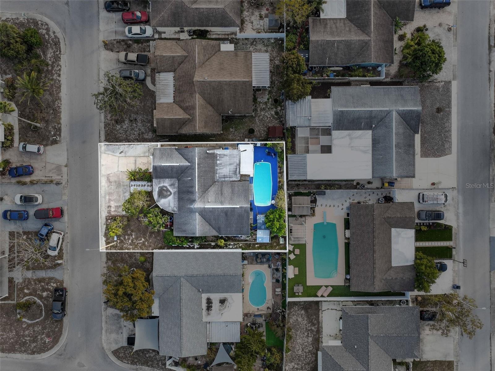 ALOHA GARDENS - Residential