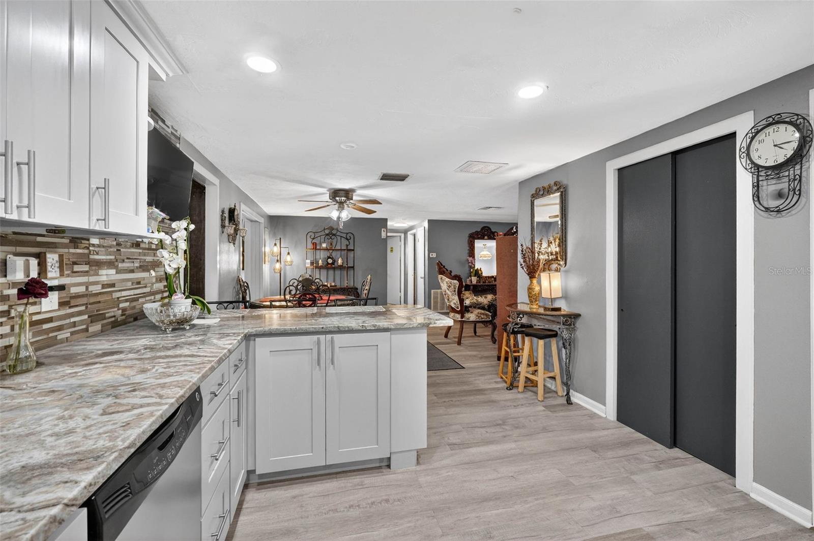 ALOHA GARDENS - Residential