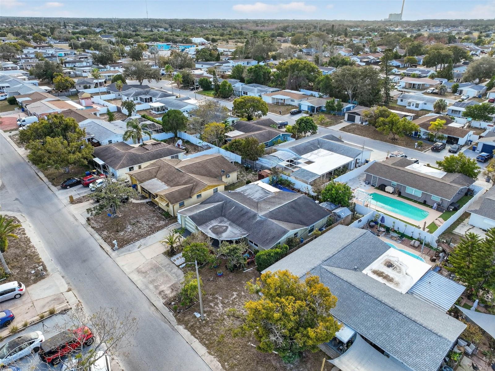 ALOHA GARDENS - Residential