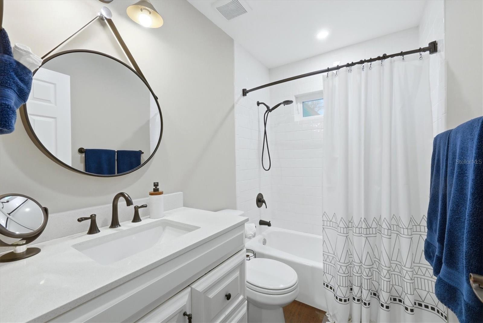 SOUTH VENICE - Residential