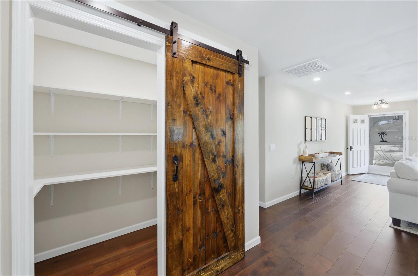 SOUTH VENICE - Residential