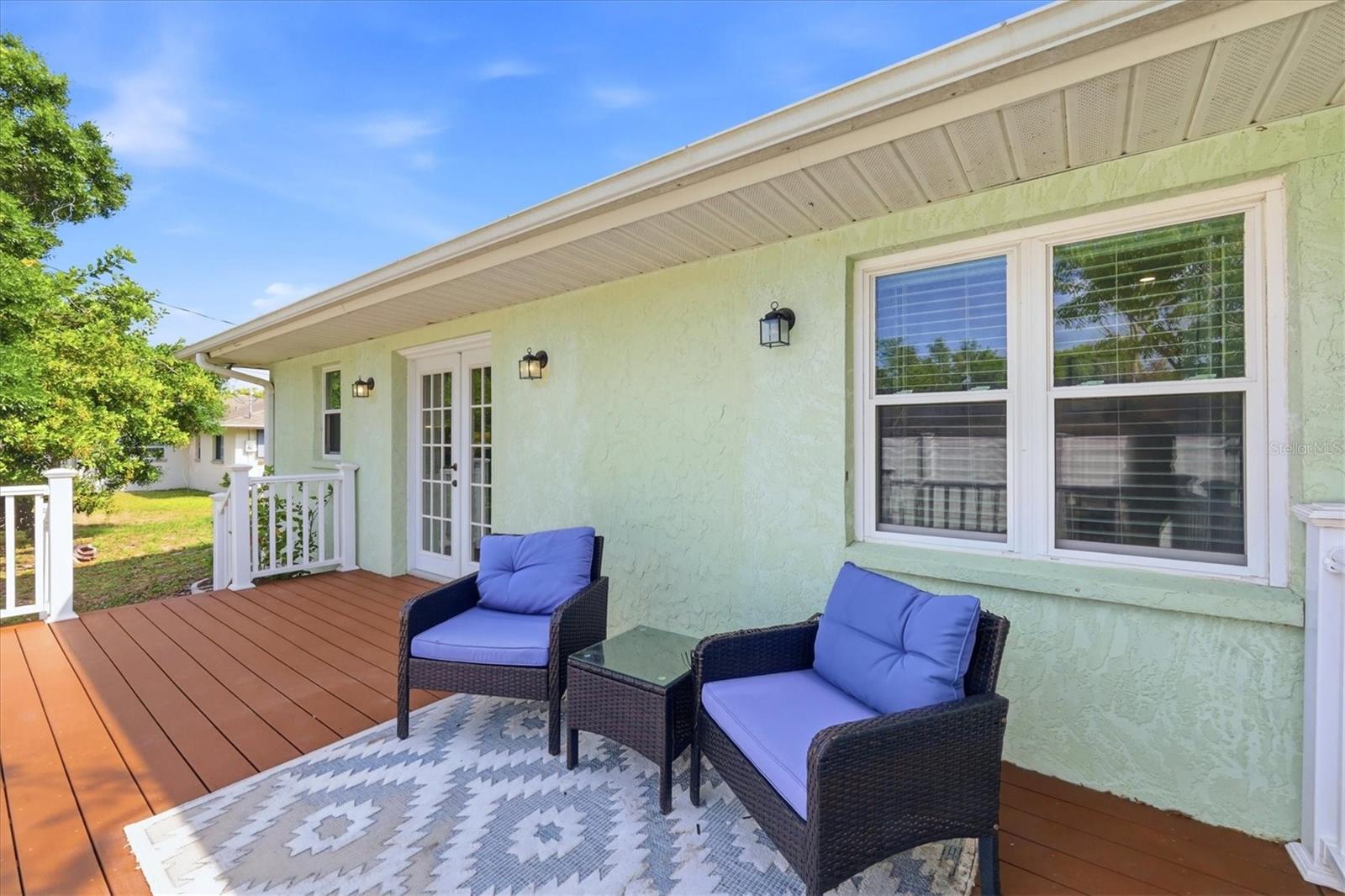 SOUTH VENICE - Residential