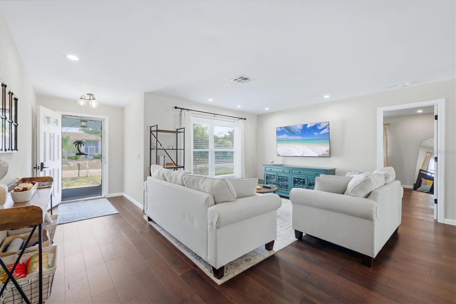 SOUTH VENICE - Residential