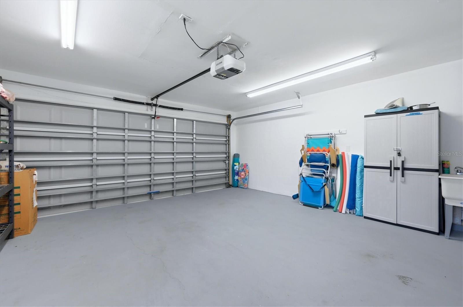 SOUTH VENICE - Residential