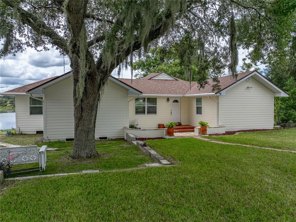 Photo of 724 Masterpiece Road, Lake Wales, FL 33898 (MLS # P4936209)