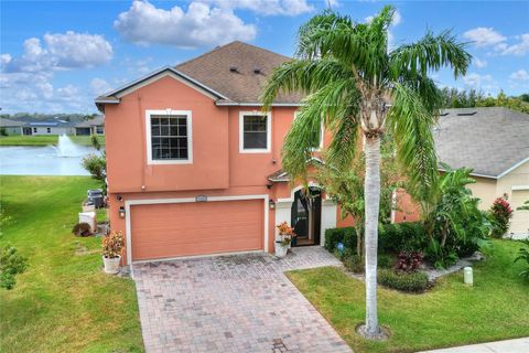 A home in WINTER HAVEN