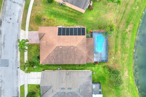 A home in WINTER HAVEN