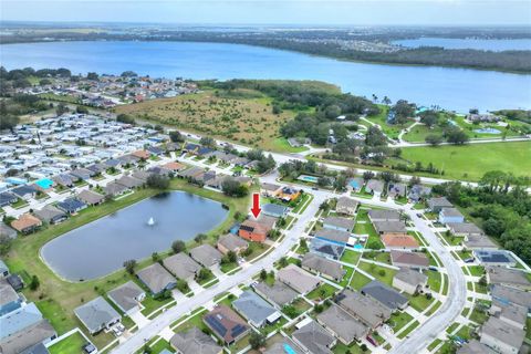 A home in WINTER HAVEN